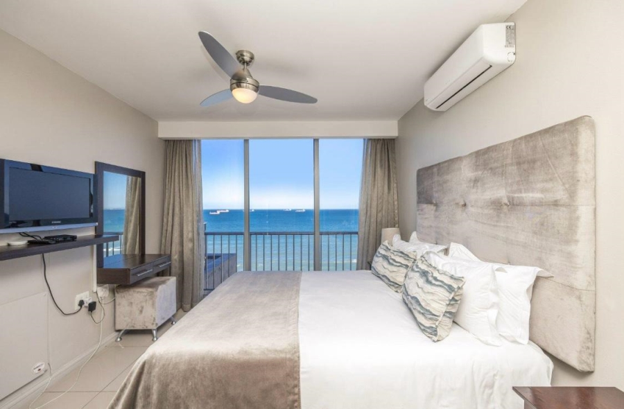 4 Bedroom Property for Sale in Waves Edge Western Cape